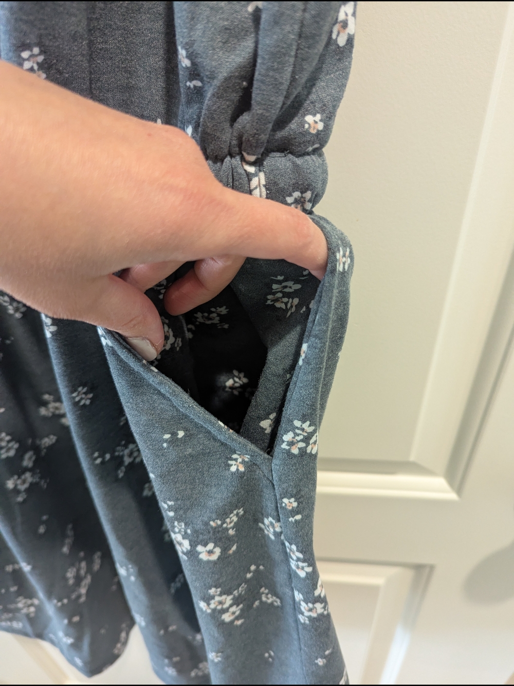 Maurices Gray Floral Sleeveless Drawstring Mini Dress - Picture 4 of 6
